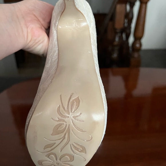 Beautiful new heels size 8 - Picture 7 of 9